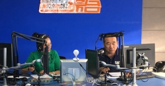 公司領(lǐng)導參加呼市電臺《連心橋》行風熱線直播節(jié)目現(xiàn)場回答主持人、聽眾提出的相關(guān)問題